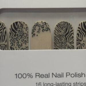 NWT Color Street "Zebra On The Spot" Black White Nail Strips